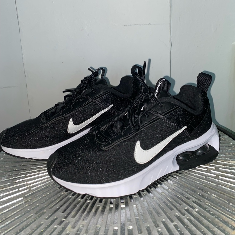 Nike Air Max INTRLK Lite